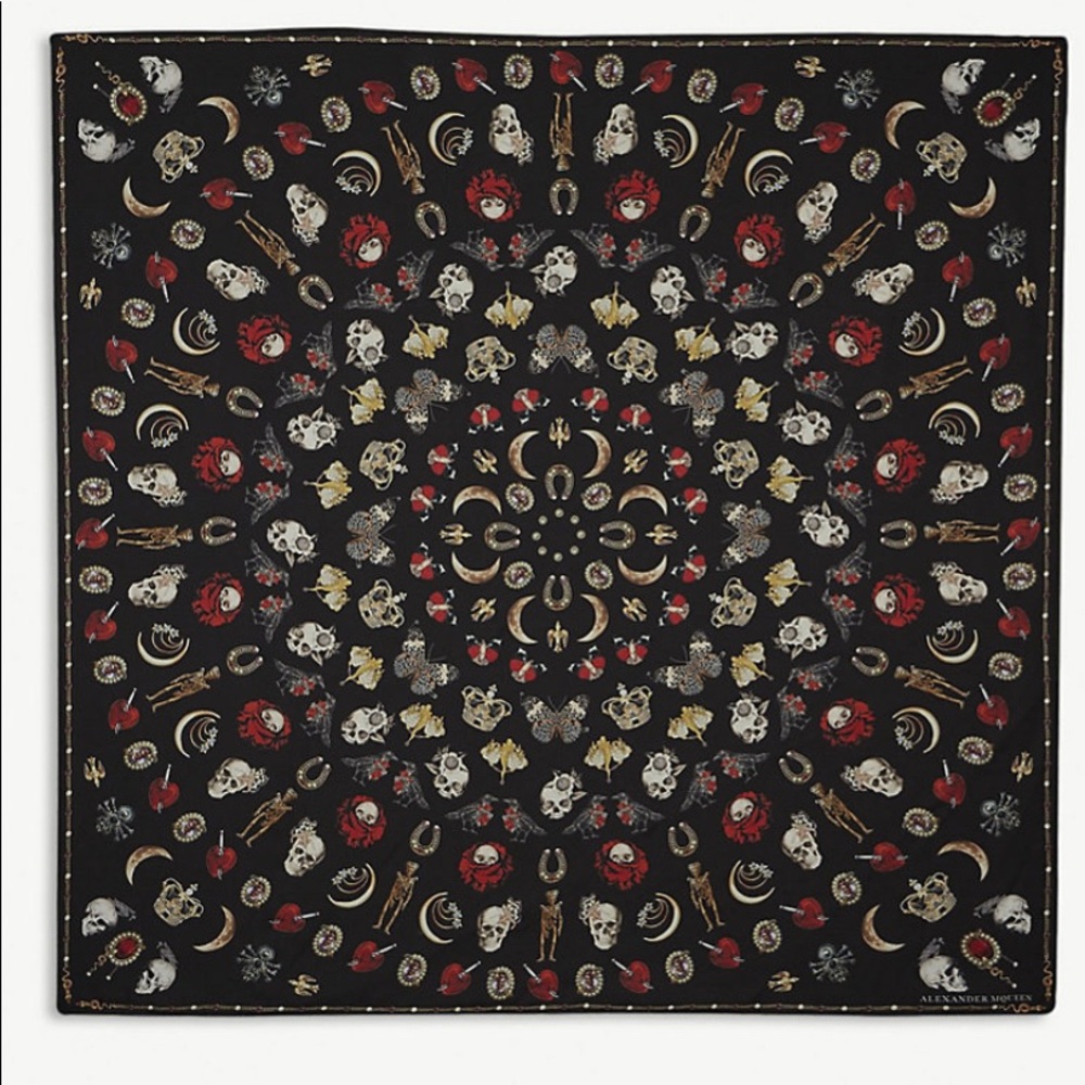 Alexandra Mcqueen welled trinket print scarf - Picture 4 of 7